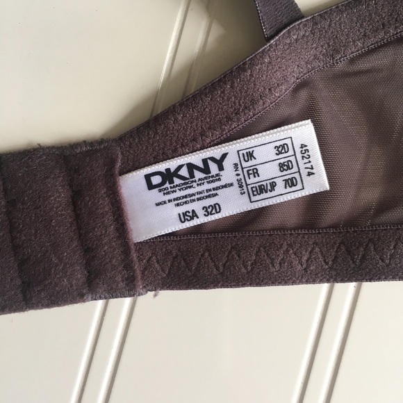 DKNY Bra and Panty Set 32D - Picture 3 of 5